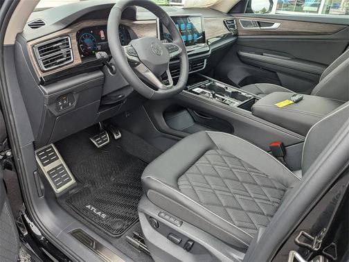 2026 Volkswagen Atlas 2.0T SEL Premium R-Line 4MOTION