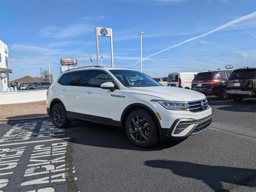 2022 Volkswagen Tiguan 2.0T SE