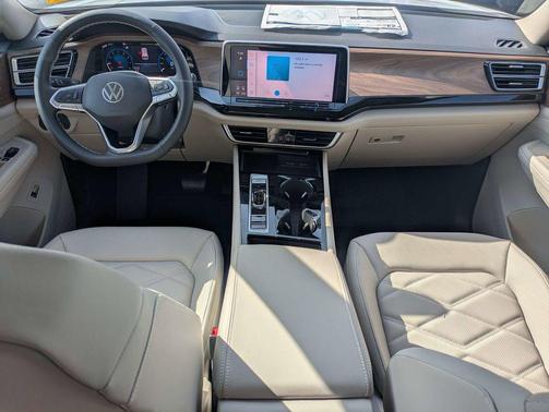 opal white pearl 2026 Volkswagen Atlas 2.0T SE w/Technology