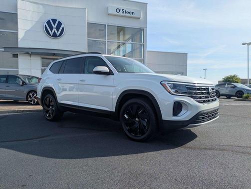 opal white pearl 2026 Volkswagen Atlas 2.0T SE w/Technology