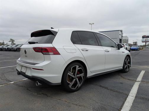 2024 Volkswagen Golf GTI 2.0T SE DSG
