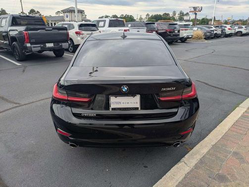 Jet Black 2022 BMW 330 330i