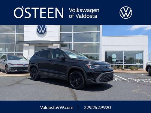 Deep Black Pearl 2026 Volkswagen Taos SE Black