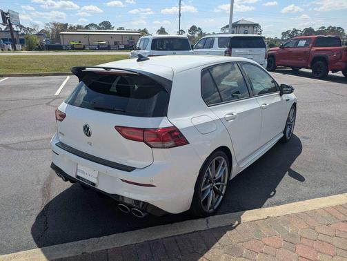 2024 Volkswagen Golf R 2.0T DSG