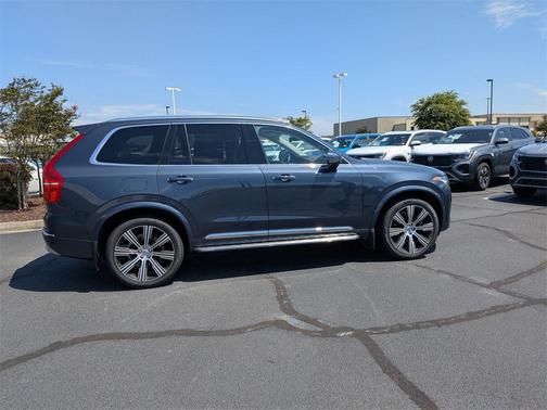 2022 Volvo XC90 T6 Inscription