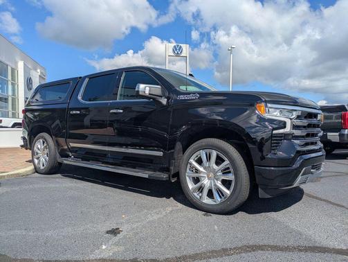 Black 2025 Chevrolet Silverado 1500 High Country