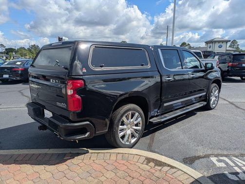 Black 2025 Chevrolet Silverado 1500 High Country