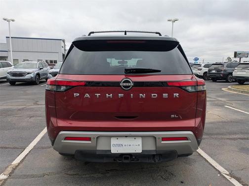 2022 Nissan Pathfinder SL 2WD