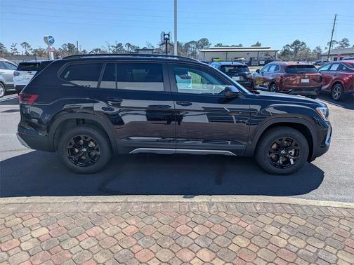 2026 Volkswagen Atlas Peak Edition