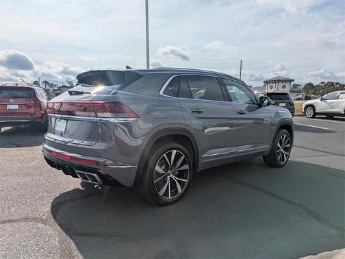 2026 Volkswagen Atlas Cross Sport 2.0T SEL Premium