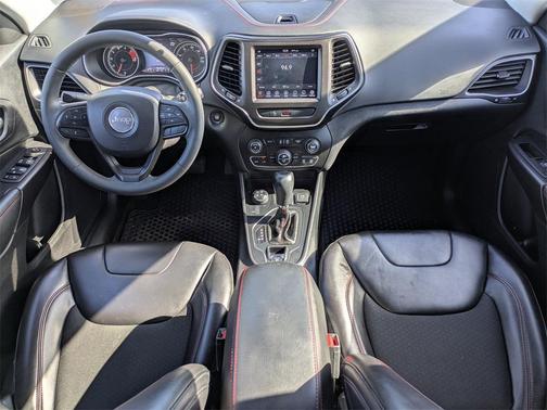 2020 Jeep Cherokee Trailhawk