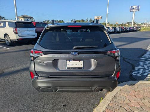 Magnetite Gray Metallic 2025 Subaru Forester Limited