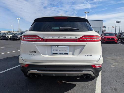 2015 Lincoln MKC Base
