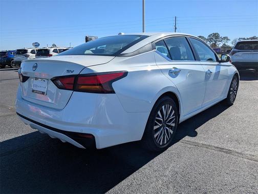 2023 Nissan Altima 2.5 SV