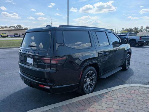 2023 Jeep Wagoneer Series II Carbide 4x4