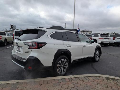 2025 Subaru Outback Touring XT