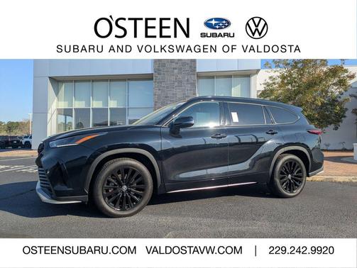 Black 2024 Toyota Highlander XSE