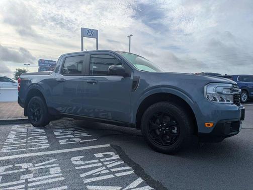 Azure Gray Metallic 2024 Ford Maverick Lariat