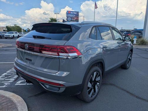 pure gray 2026 Volkswagen Atlas Cross Sport 2.0T SE w/Technology