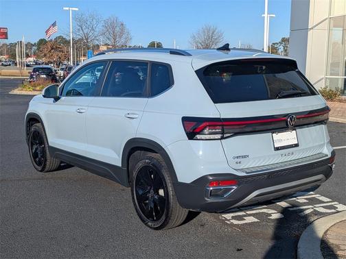 2025 Volkswagen Taos 1.5T SE