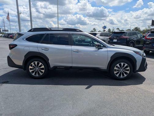 Ice Silver Metallic 2025 Subaru Outback Limited