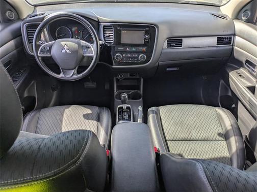 2015 Mitsubishi Outlander SE
