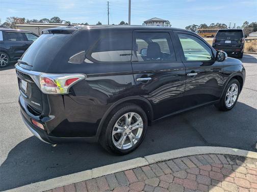 2015 Mitsubishi Outlander SE