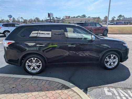 2015 Mitsubishi Outlander SE