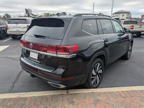 2025 Volkswagen Atlas 2.0T SE w/Technology
