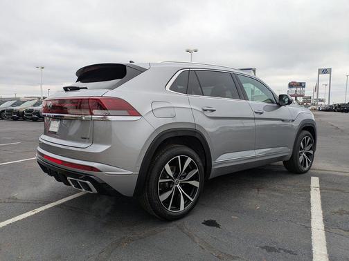 2026 Volkswagen Atlas Cross Sport 2.0T SEL Premium