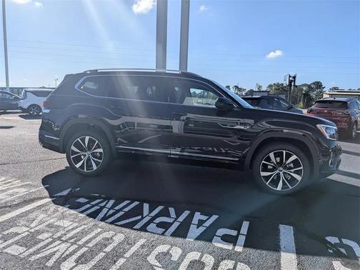 2026 Volkswagen Atlas 2.0T SEL Premium R-Line 4MOTION