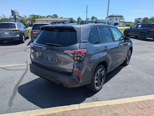 Magnetite Gray Metallic 2026 Subaru Forester Hybrid Limited