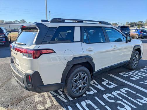 Crystal White Pearl 2026 Subaru Outback Premium