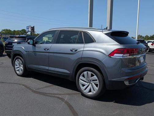 2022 Volkswagen Atlas Cross Sport 3.6L V6 SE w/Technology
