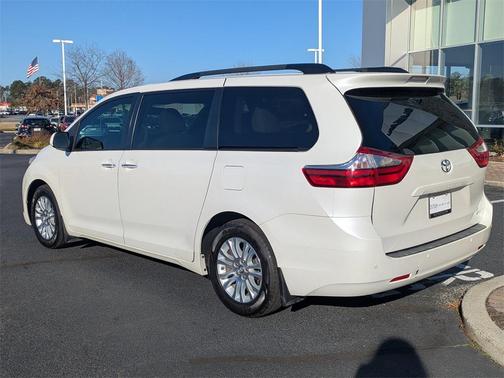 2017 Toyota Sienna XLE Premium