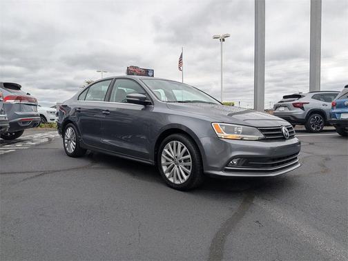 2015 Volkswagen Jetta Auto SE w/Connectivity/Navigation