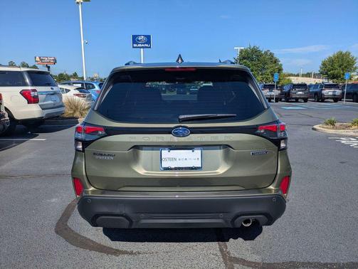 Autumn Green Metallic 2026 Subaru Forester Touring