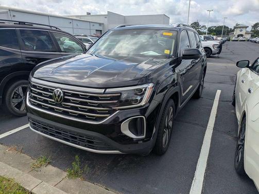 Deep Black Pearl 2024 Volkswagen Atlas 2.0T SEL
