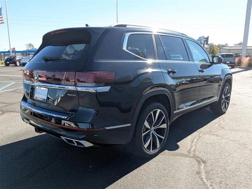 2025 Volkswagen Atlas 2.0T SEL Premium R-Line 4MOTION