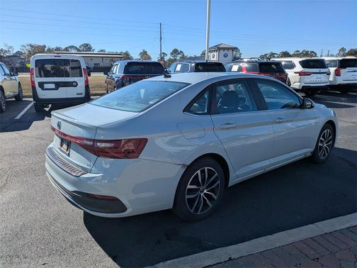 2025 Volkswagen Jetta 1.5T SE