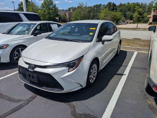 Blizzard Pearl 2021 Toyota Corolla LE