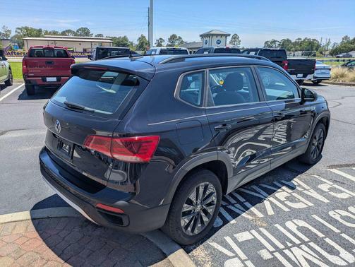 Black 2024 Volkswagen Taos 1.5T S