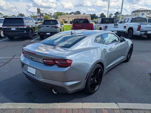 Sharkskin Metallic 2023 Chevrolet Camaro RWD Coupe LT1