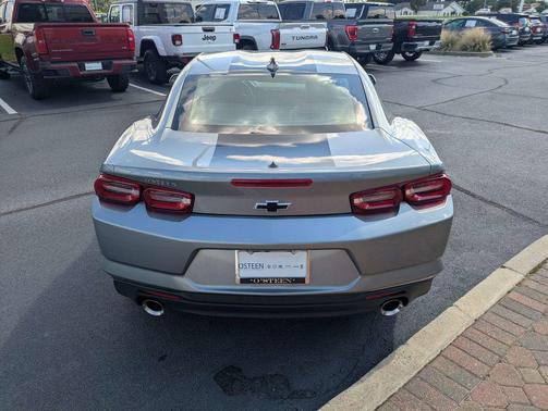 Sharkskin Metallic 2023 Chevrolet Camaro RWD Coupe LT1