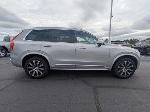 2025 Volvo XC90 B6 Plus 7-Seater