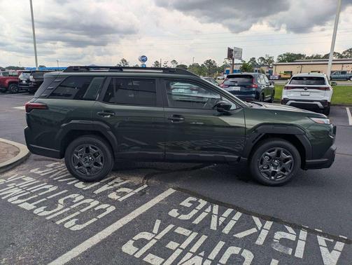 Deep Emerald Green Pearl 2026 Subaru Outback Premium