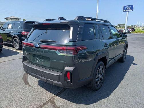 Deep Emerald Green Pearl 2026 Subaru Outback Premium