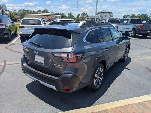 Magnetite Gray Metallic/Crystal Black Silica 2025 Subaru Outback Touring XT