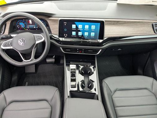 deep black pearl 2026 Volkswagen Atlas 2.0T SEL