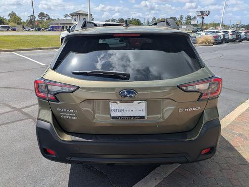 Autumn Green Metallic 2025 Subaru Outback Premium